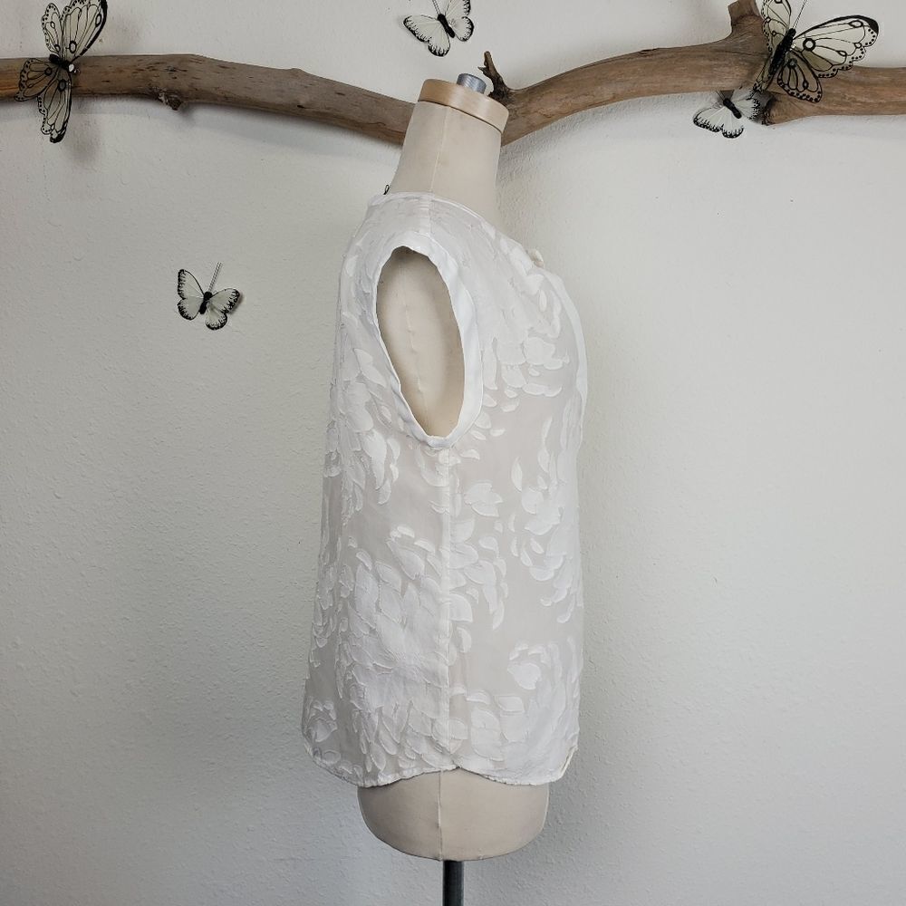 Katherine Barclay Montreal sheer white floral top - Picture 5 of 7